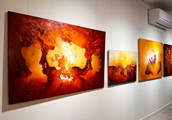 Left: Pasiones (97x146 cm, oil, enamel, acrylic), center: Dualidad (65x92 cm, oil, enamel