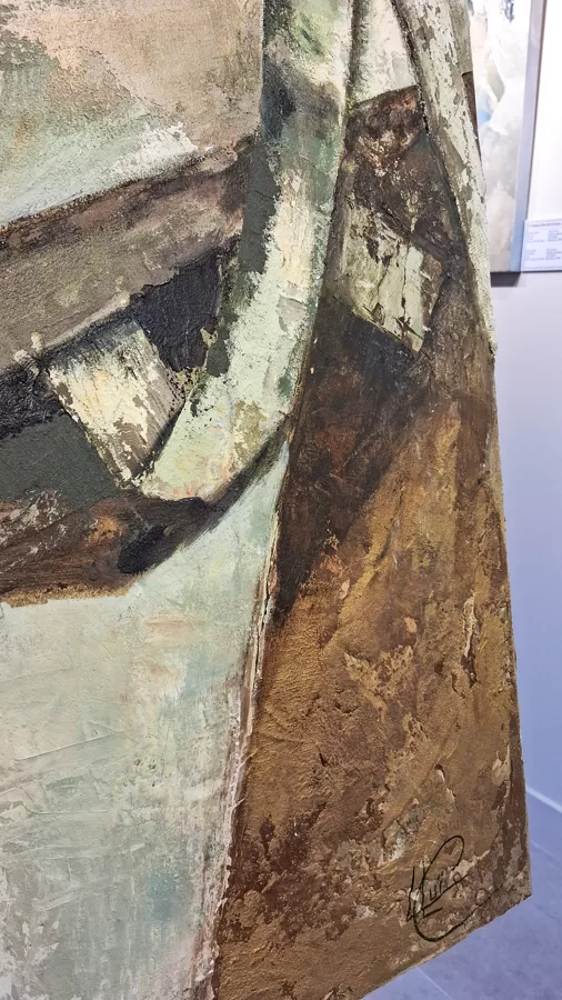 Between Weight and Light - detail photo
